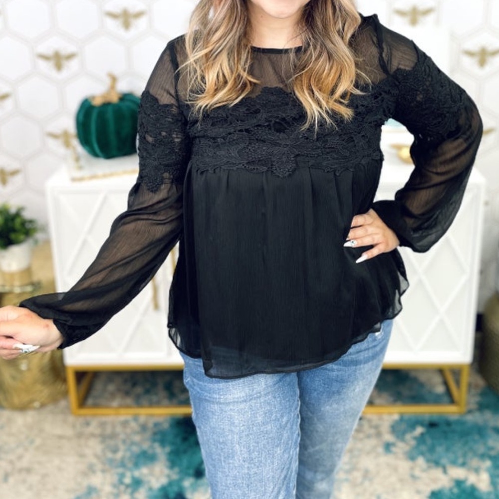 Women’s Mustard Seed Black Lace Detail Blouse - Size S